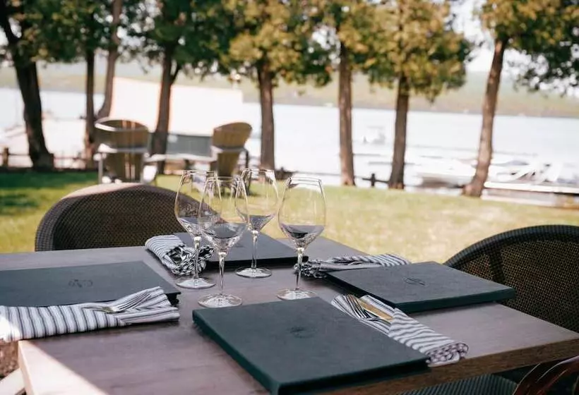 簡易ホテル Auberge Et Restaurant Mcgowan