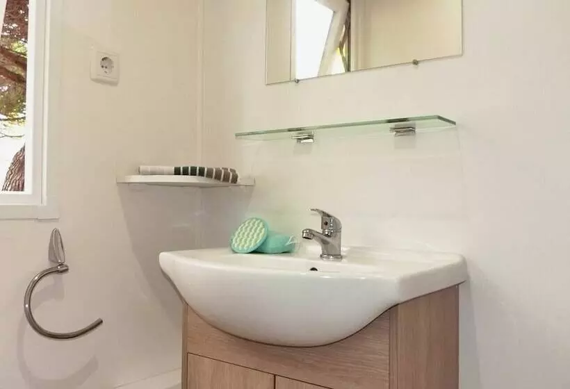 Hotelli Camping La Bergerie