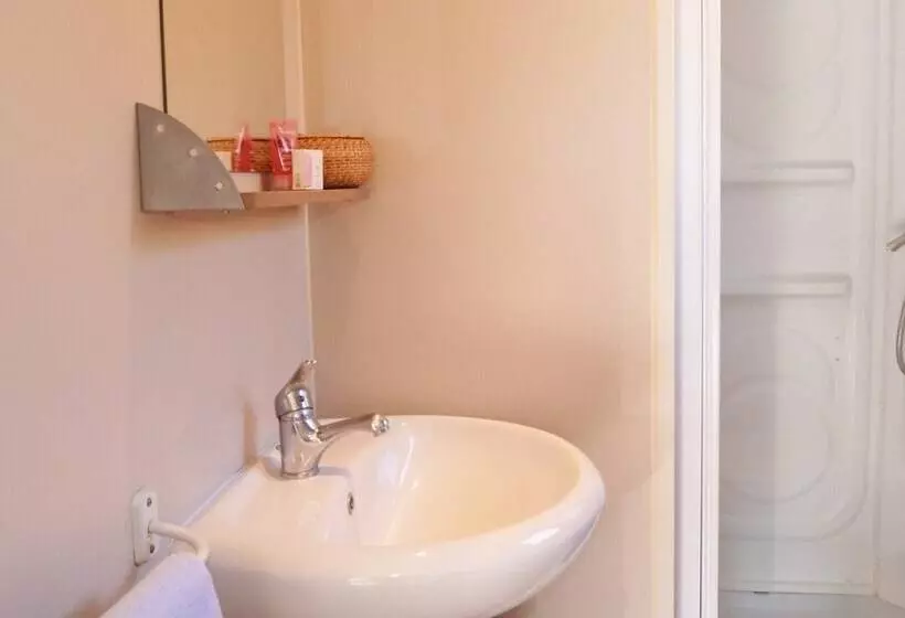 Hotelli Camping La Bergerie