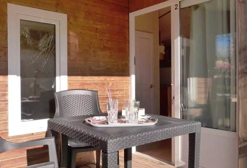 Hotelli Camping La Bergerie