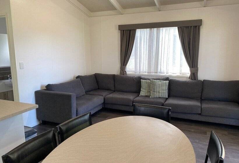 בית מלון כפרי Ingenia Holidays Old Bar Beach