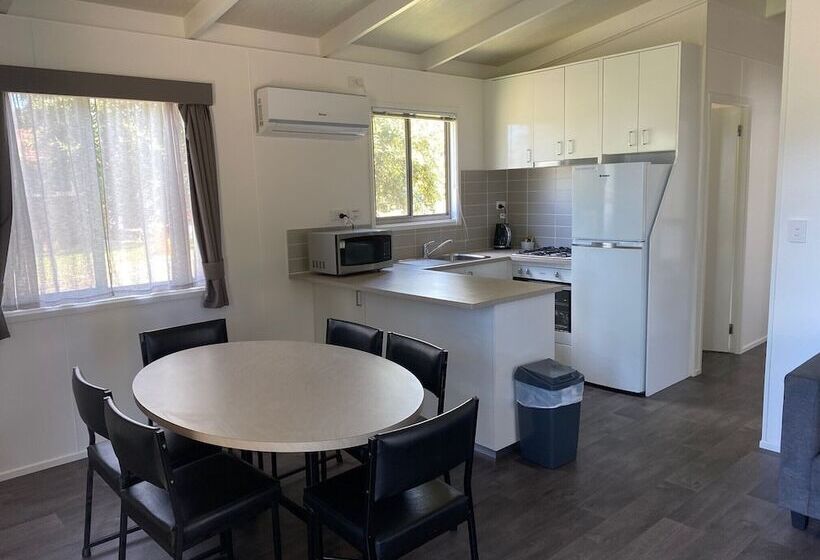 בית מלון כפרי Ingenia Holidays Old Bar Beach