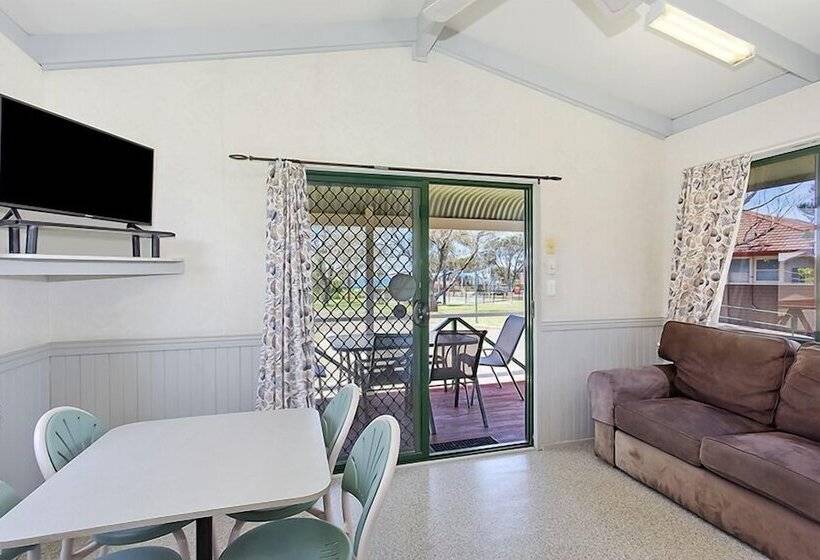 בית מלון כפרי Ingenia Holidays Old Bar Beach