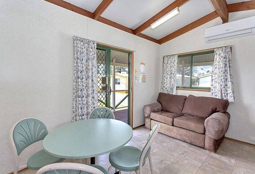 בית מלון כפרי Ingenia Holidays Old Bar Beach