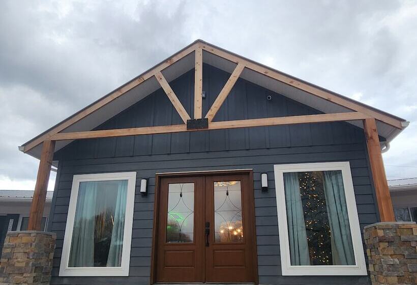 فندق The Lakehouse Inn At Sledd Creek