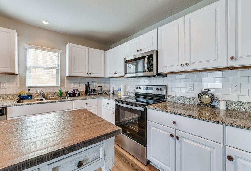 Pet Friendly Home W/ Fenced Yard In Florence!