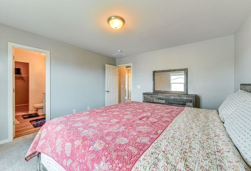 Pet Friendly Home W/ Fenced Yard In Florence!