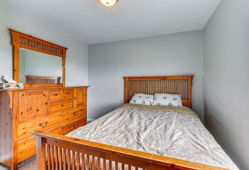 Pet Friendly Home W/ Fenced Yard In Florence!