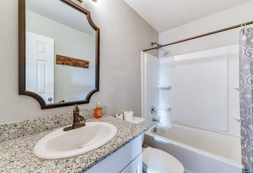 Pet Friendly Home W/ Fenced Yard In Florence!