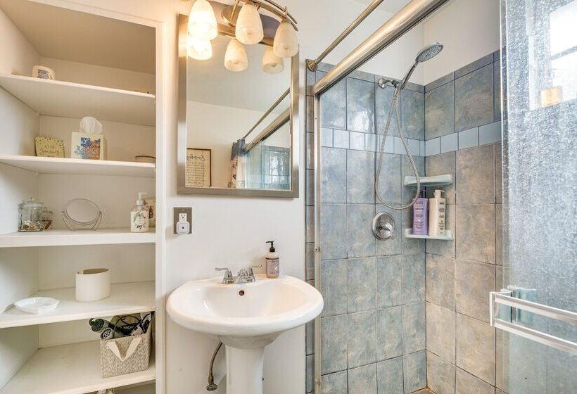 Lovely Los Angeles Getaway: Patio, Near Beaches!