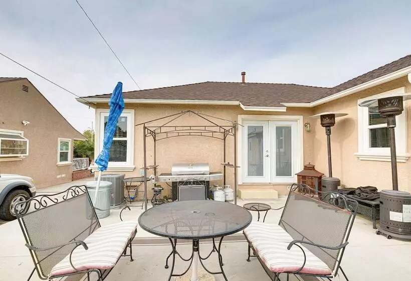 Lovely Los Angeles Getaway: Patio, Near Beaches!