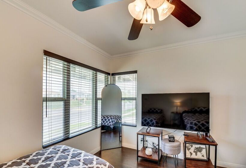 Lovely Los Angeles Getaway: Patio, Near Beaches!