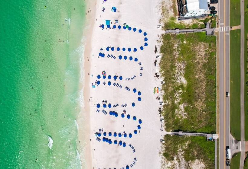 Miramar Beach Home: Walk To Private Beach!