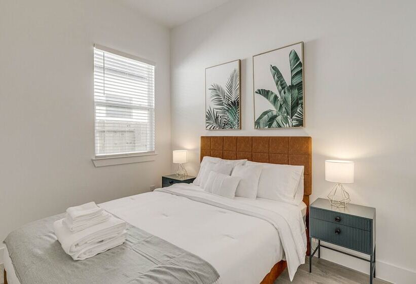 Modern Houston Vacation Rental, 8 Mi To Downtown!