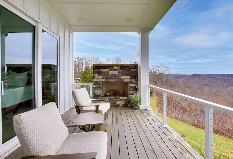 Peaceful Celina Retreat W/ Dale Hollow Lake Views!