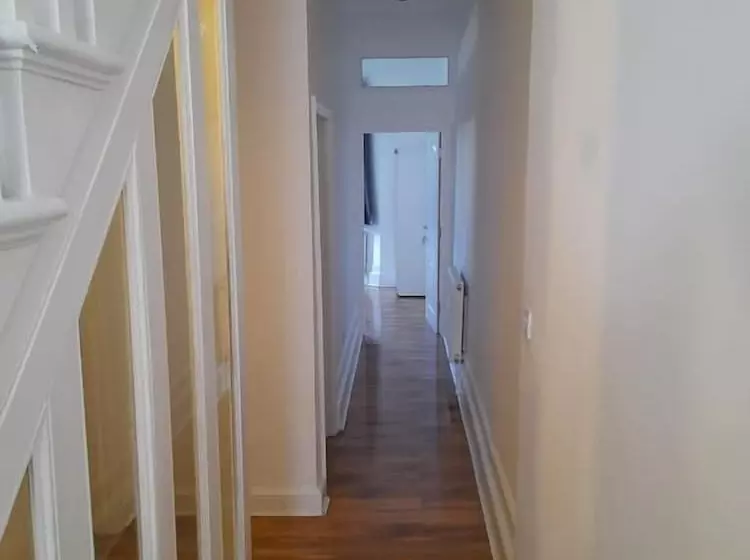 ペンション Rayan S Lodge Stratford