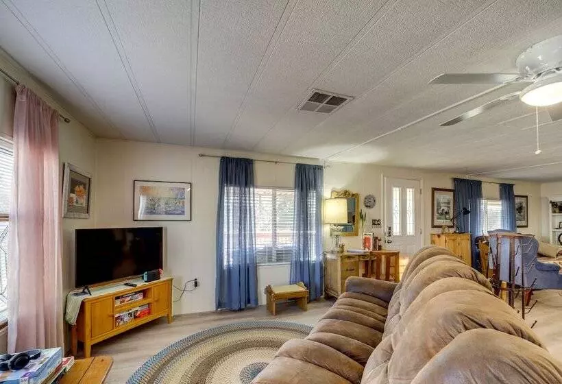 Charming Camp Verde Home: Hiking, Wine & More!