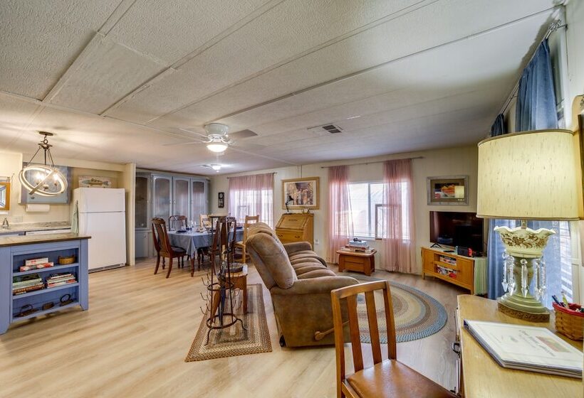 Charming Camp Verde Home: Hiking, Wine & More!