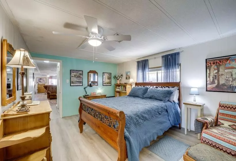 Charming Camp Verde Home: Hiking, Wine & More!