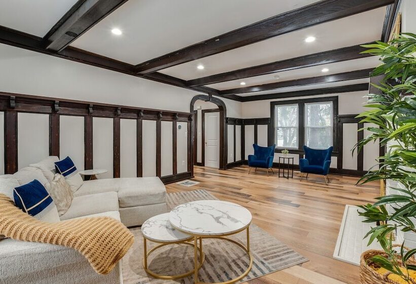 Spacious East Orange Home: Steps To Elmwood Park!