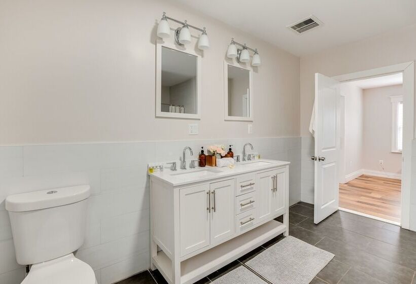 Spacious East Orange Home: Steps To Elmwood Park!