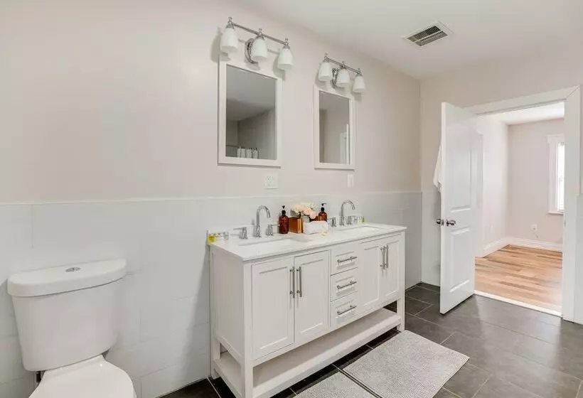 Spacious East Orange Home: Steps To Elmwood Park!