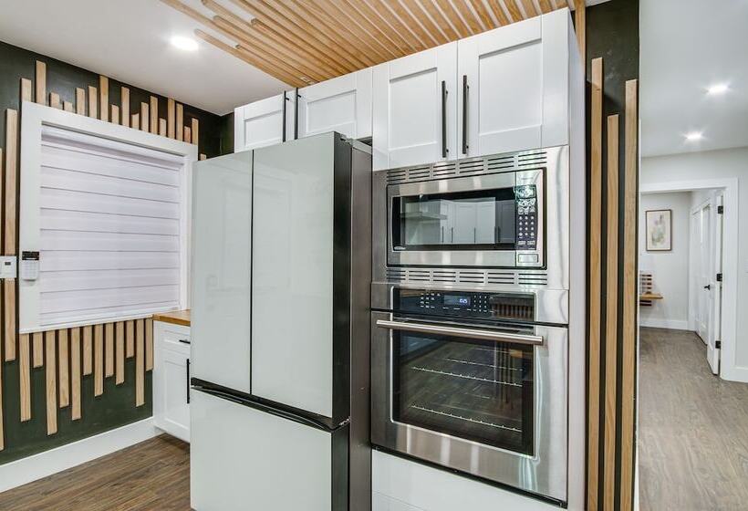 Stunning Jackson Home ~ 2 Mi To Downtown!