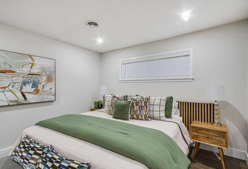 Stunning Jackson Home ~ 2 Mi To Downtown!