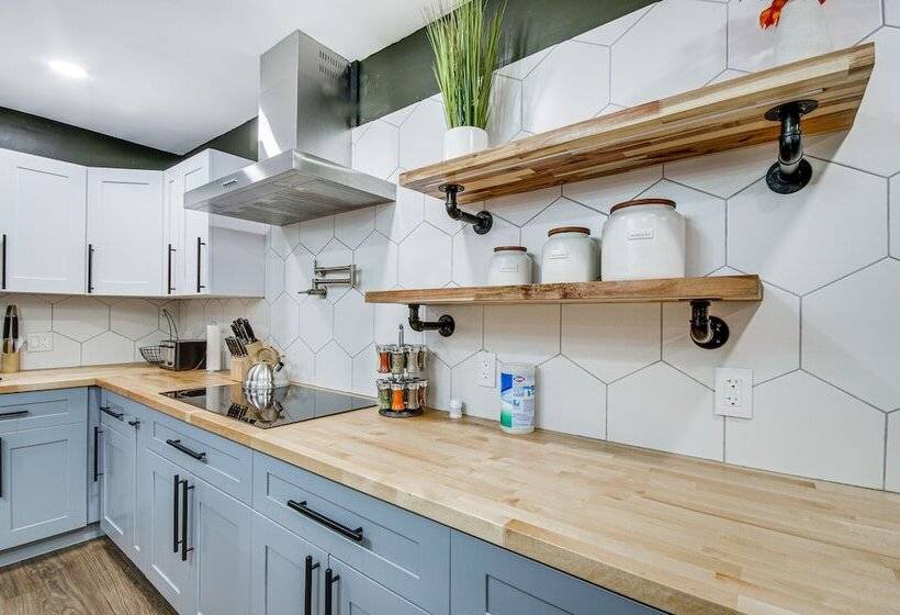 Stunning Jackson Home ~ 2 Mi To Downtown!