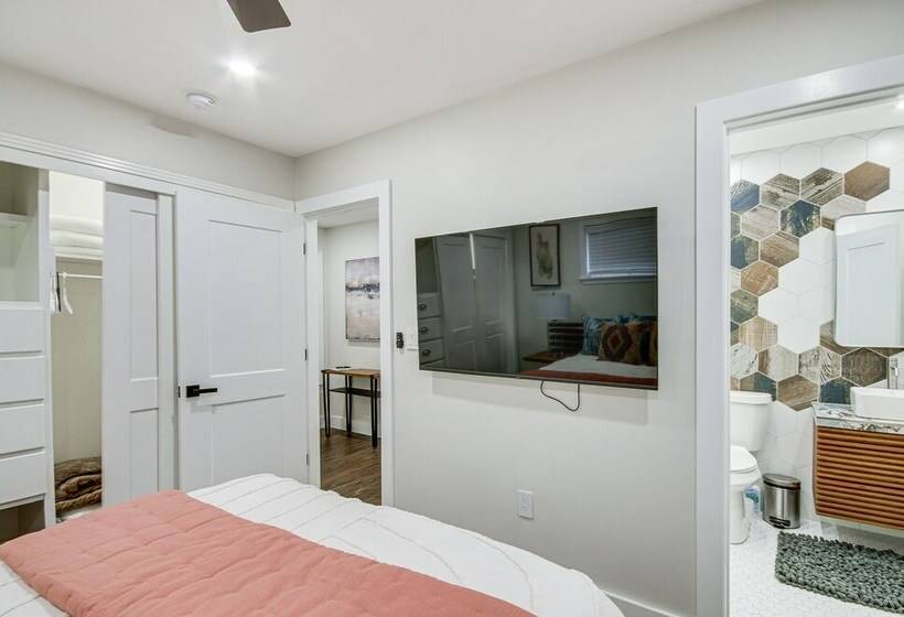 Stunning Jackson Home ~ 2 Mi To Downtown!