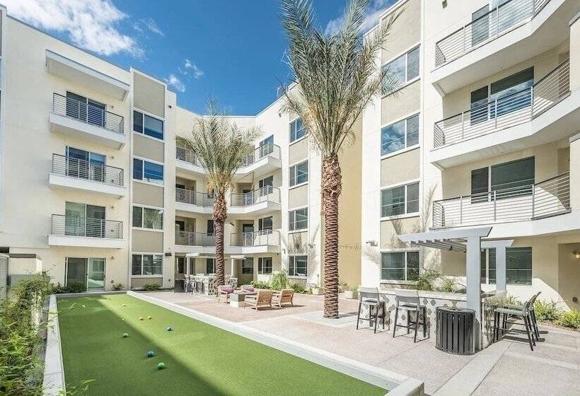 Two Modern Cozysuites With Pool 15 & 19