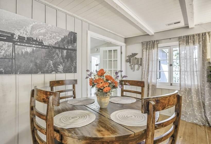 2brwren S Nestdowntown And Hiking Nearby