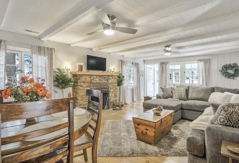 2brwren S Nestdowntown And Hiking Nearby