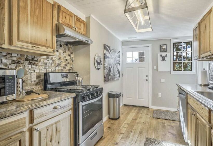 2brwren S Nestdowntown And Hiking Nearby