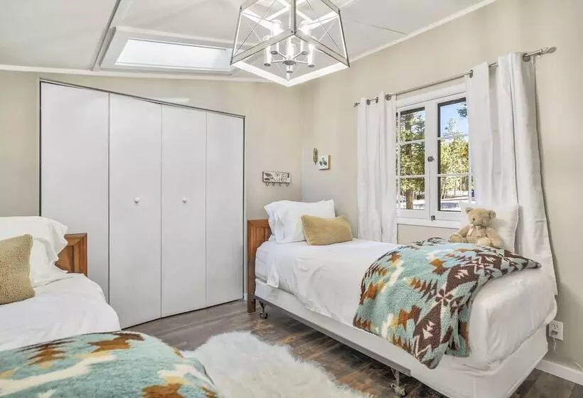 2brwren S Nestdowntown And Hiking Nearby