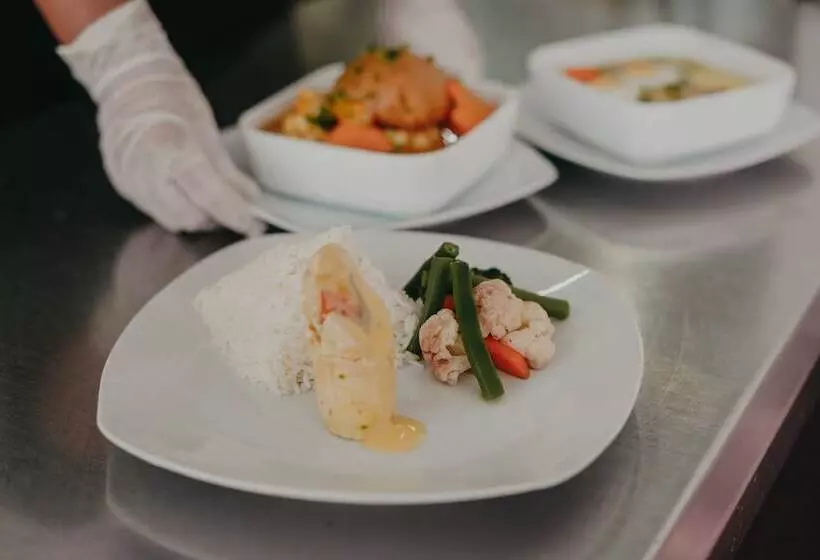 Britney Hotel Machala