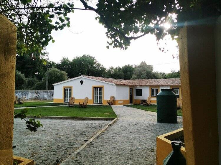 בית מלון כפרי Quinta Do Louredo   évora