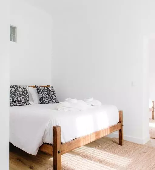 Maaseutuhotelli Quinta Do Louredo   évora