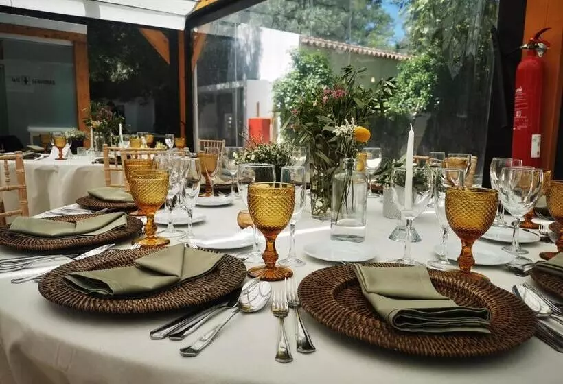 Maaseutuhotelli Quinta Do Louredo   évora