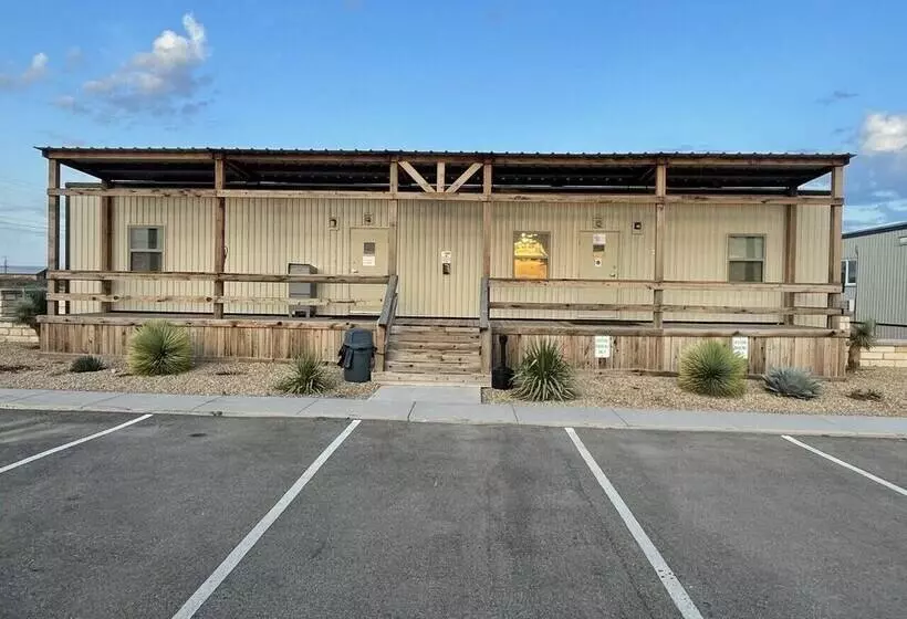 Motelli The Armadillo Hotel Carlsbad