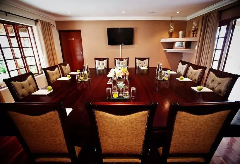 ペンション Engedi Guesthouse