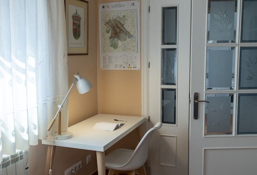 بنسيون La Posada Del 42