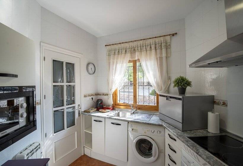 بنسيون La Posada Del 42