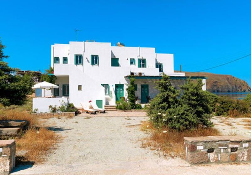 Anemoessa Studios & Rooms