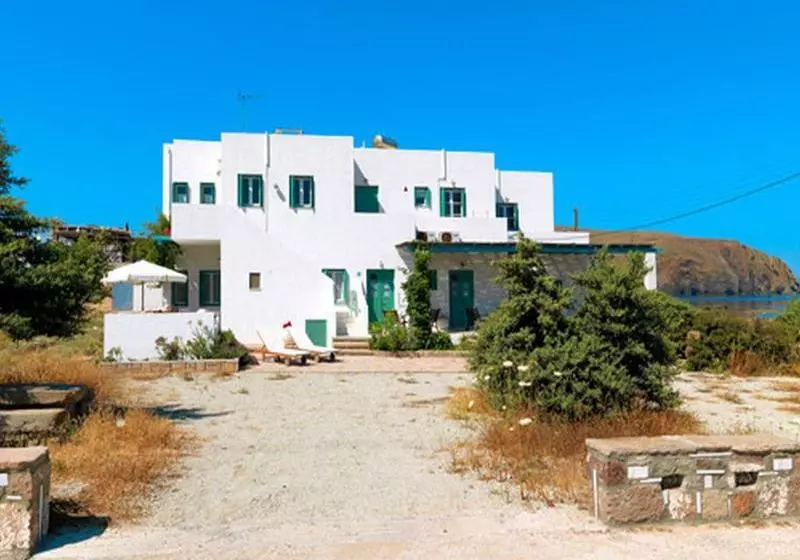 Anemoessa Studios & Rooms