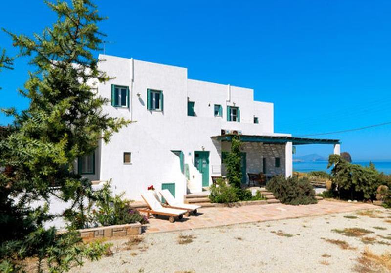 Anemoessa Studios & Rooms