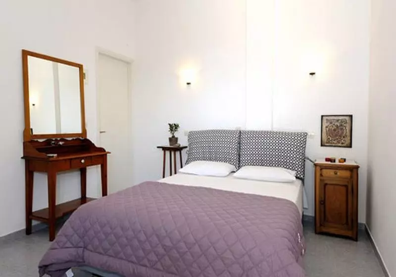 Anemoessa Studios & Rooms