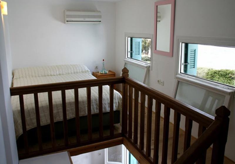 Anemoessa Studios & Rooms