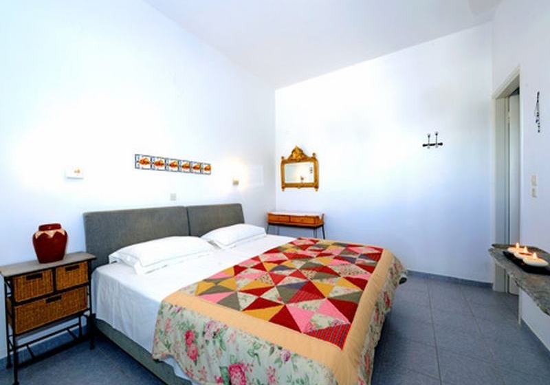 Anemoessa Studios & Rooms