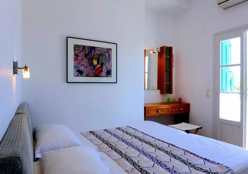 Anemoessa Studios & Rooms